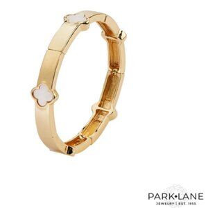 Park Lane Mother of Pearl Quatrefoil Motif Chiffon Bracelet